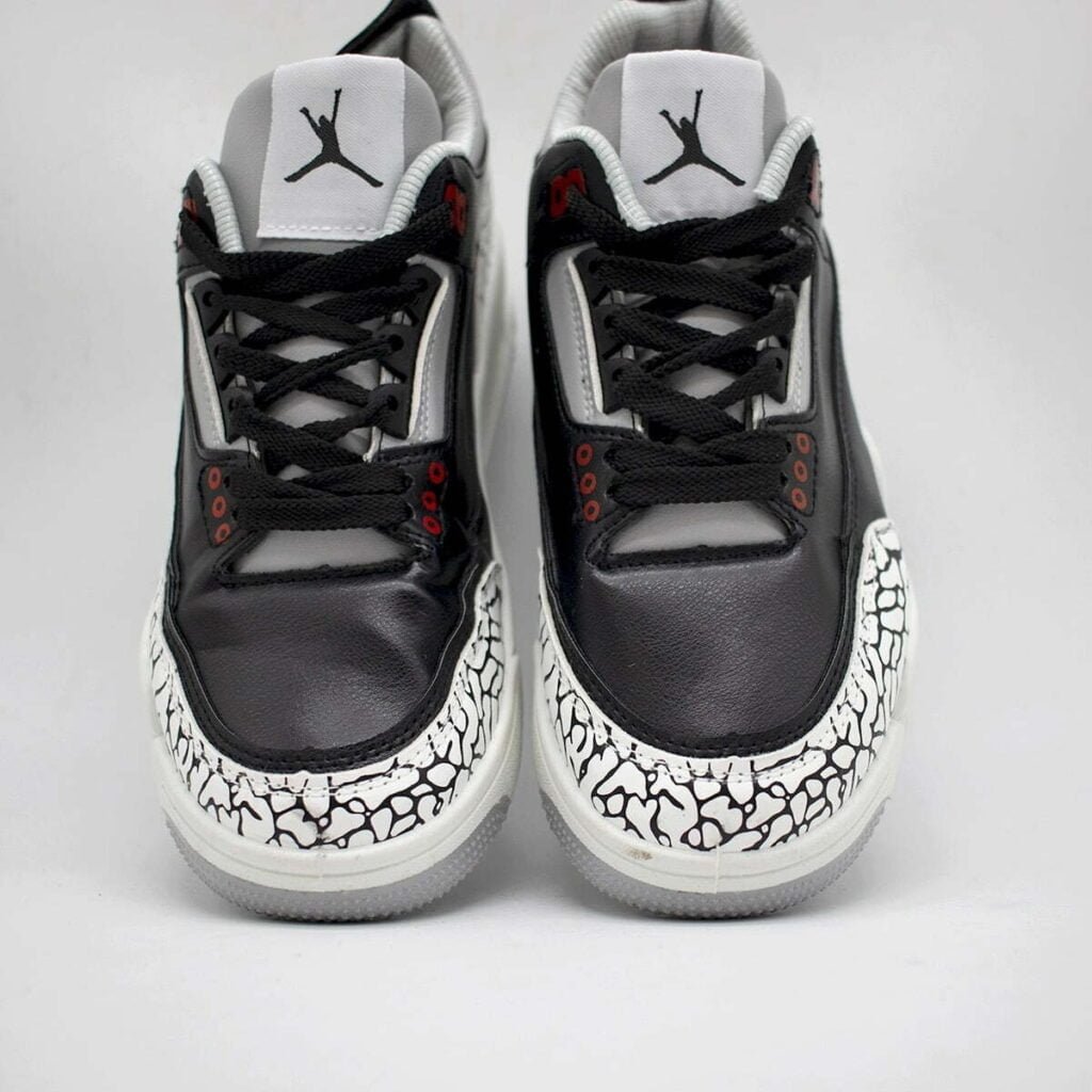 ⁦NIKE JORDAN 3 black&red⁩ - الصورة ⁦5⁩