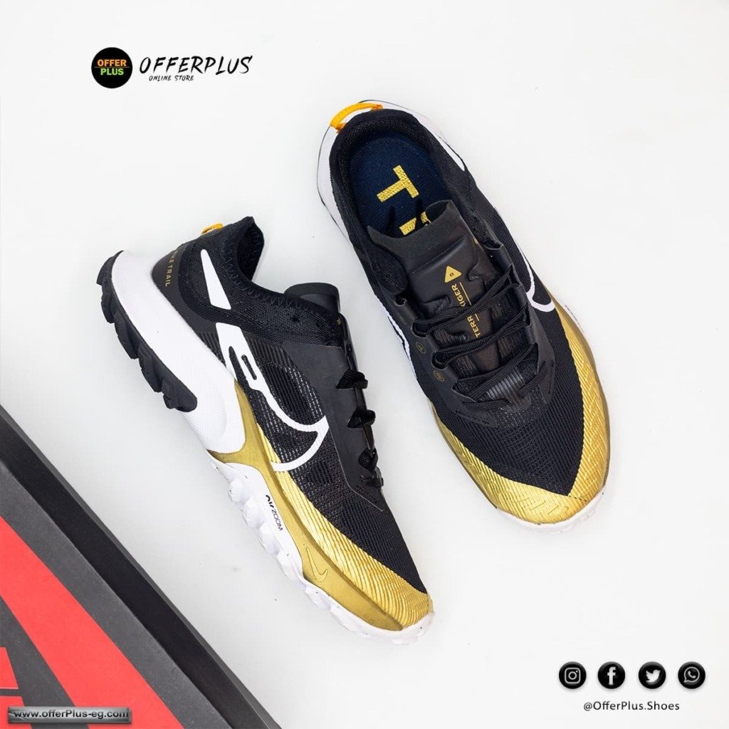 ⁦Nike Air Zoom Terra Kiger 8 Men's Running Shoes 2024 -Black$Gold⁩ - الصورة ⁦2⁩